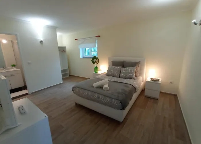 Dos Santos - * Pinhão